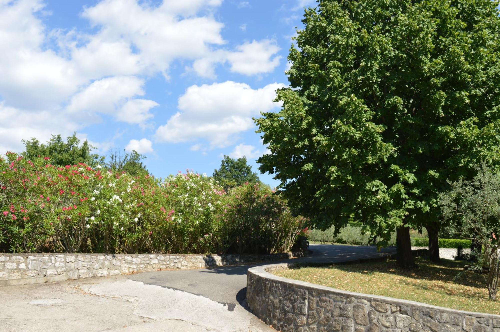 Le Moulin Villa Vallon-Pont-d'Arc Luaran gambar